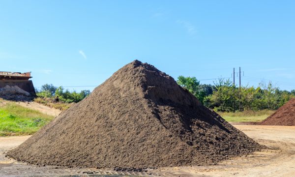 Black Dirt Delivery in Snellville