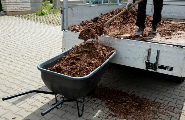 Bulk Mulch Delivery in Snellville
