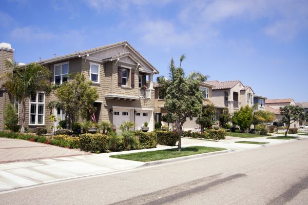 Neighborhood Landscaping in Snellville