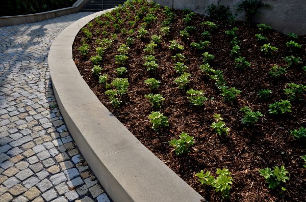 Commercial Mulching in Snellville